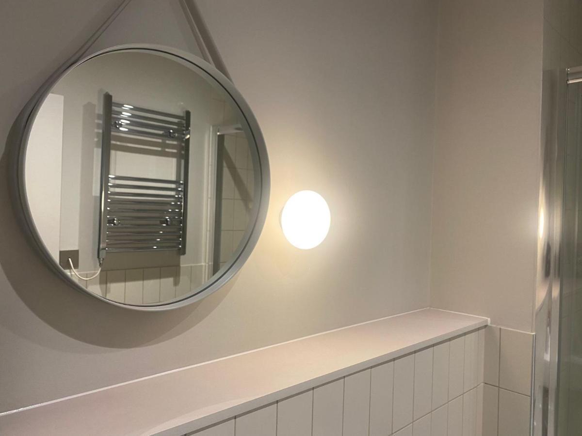 New Luxury Cyberpunk 1bed Studio Serviced Notting Hill Free Wifi & Netflix Location Perfect For Solo & Coupled Guests Appartement *