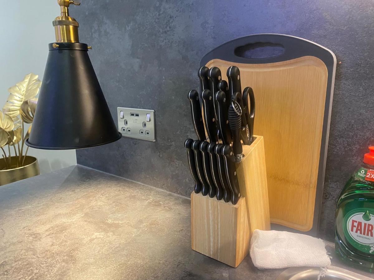 New Luxury Cyberpunk 1bed Studio Serviced Notting Hill Free Wifi & Netflix Location Perfect For Solo & Coupled Guests Appartement *