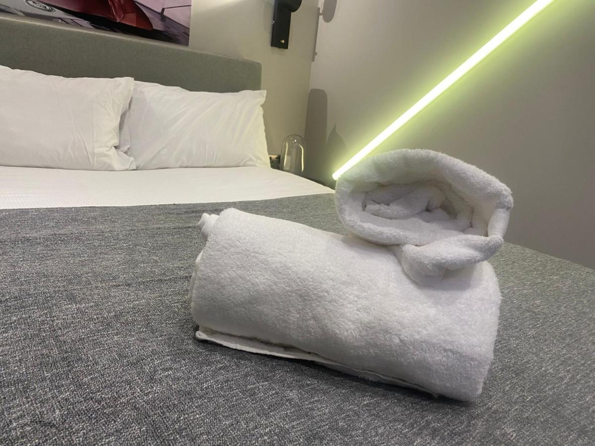 New Luxury Cyberpunk 1bed Studio Serviced Notting Hill Free Wifi & Netflix Location Perfect For Solo & Coupled Guests Appartement