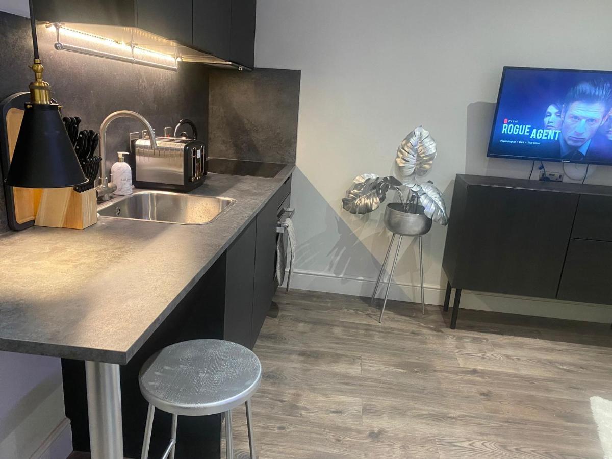 New Luxury Cyberpunk 1bed Studio Serviced Notting Hill Free Wifi & Netflix Location Perfect For Solo & Coupled Guests Appartement *