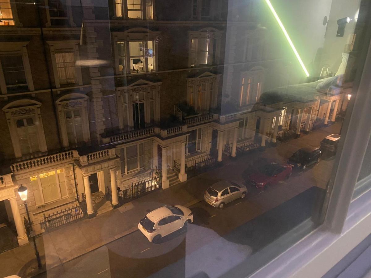 New Luxury Cyberpunk 1bed Studio Serviced Notting Hill Free Wifi & Netflix Location Perfect For Solo & Coupled Guests Appartement